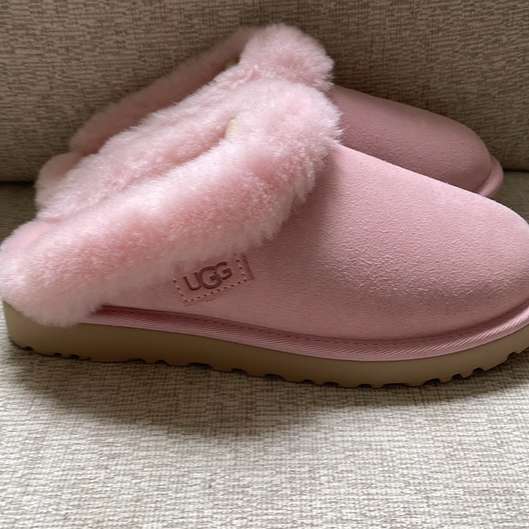 Brand new Uggs slippers - Picture 3 of 8